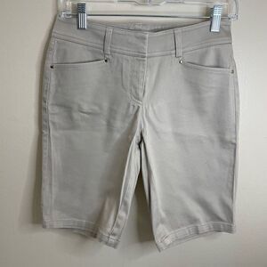 Cache| Bermuda| shorts| Has stretch| Thick material